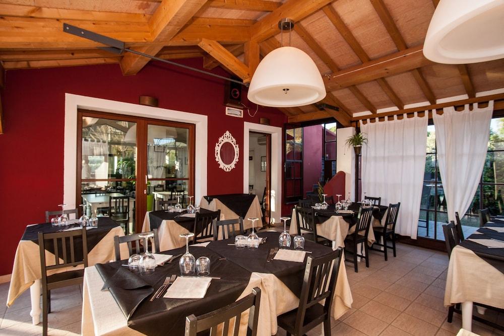Hotel La Posta Di Torrenova Орбетелло Экстерьер фото
